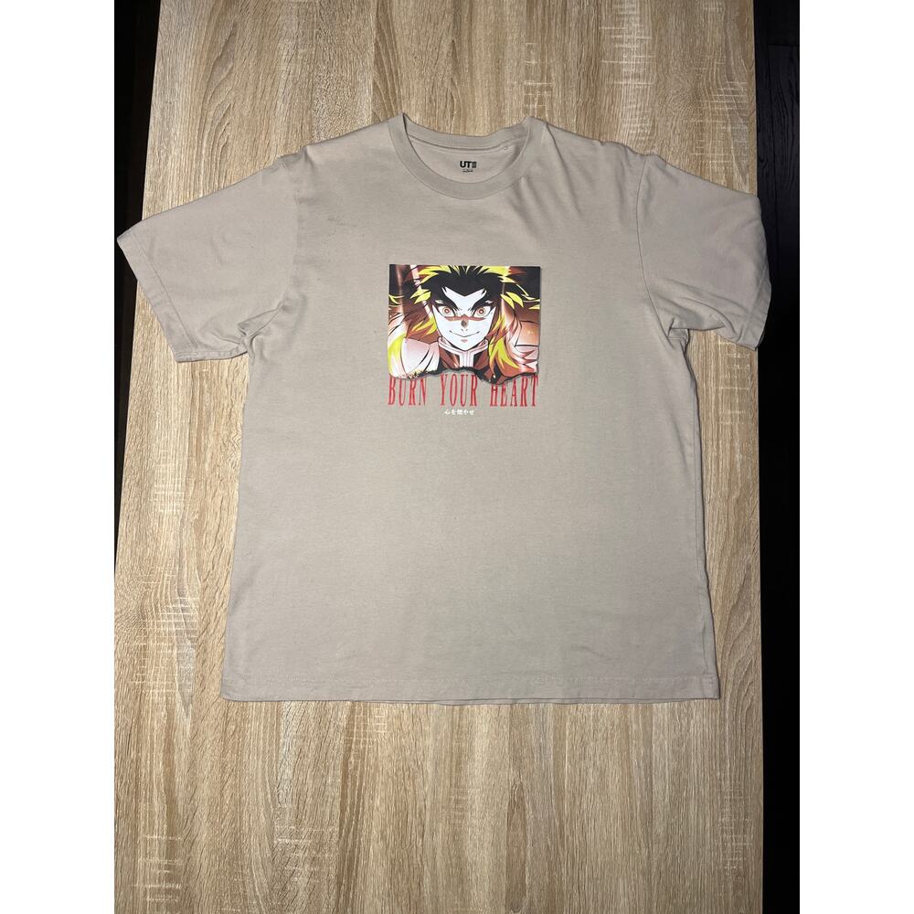 Uniqlo Demon Slayer Rengoku Kyojuro Burn Your Heart Brown TShirt Large